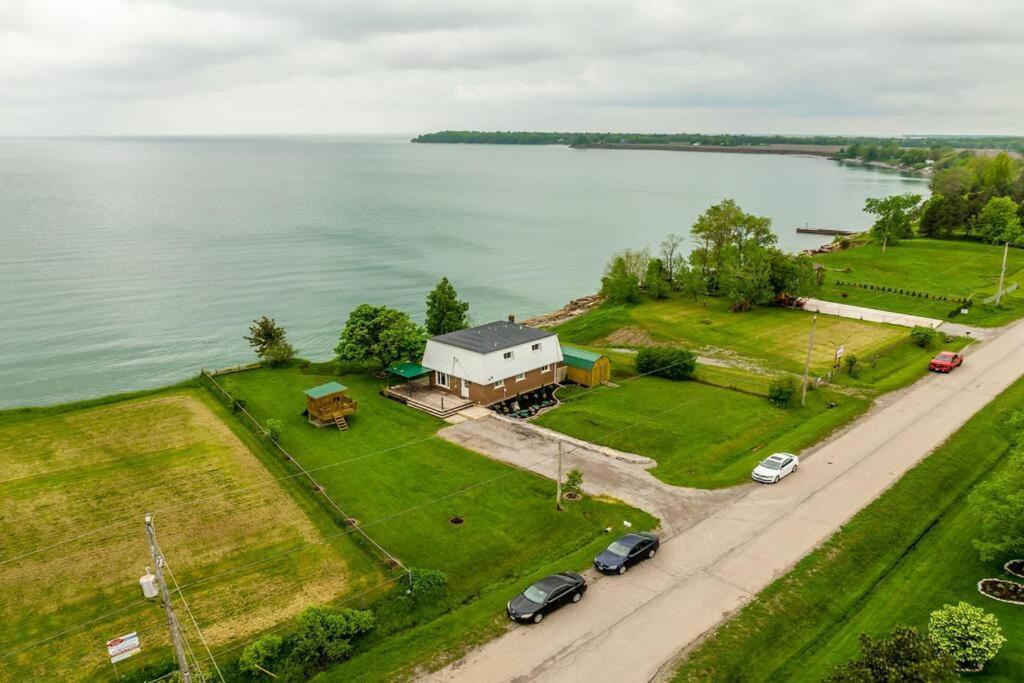 Paradise Point - Waterfront City Getaway Villa Dunnville Exterior photo