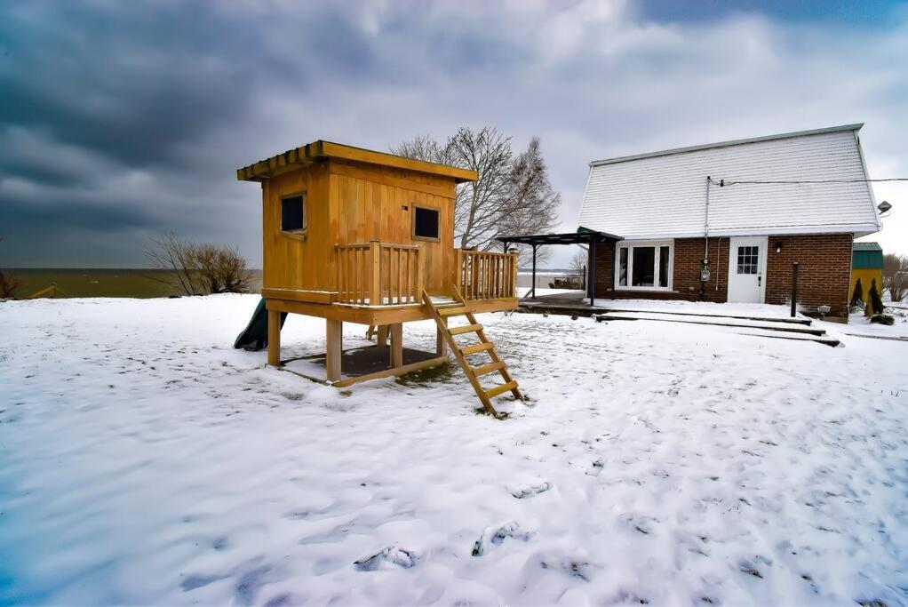 Paradise Point - Waterfront City Getaway Villa Dunnville Exterior photo